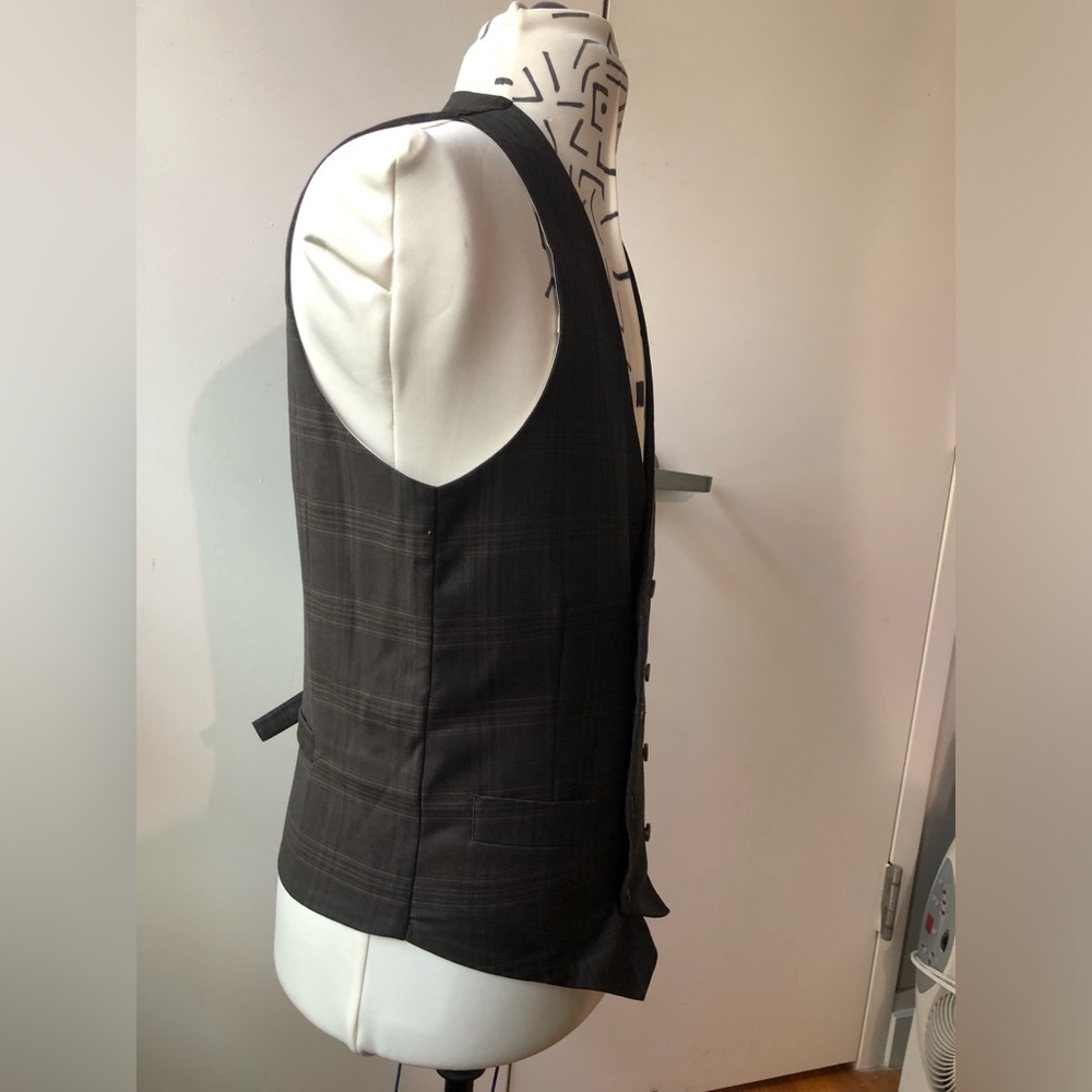 Men's Indochino double Breasted Plaid Grey vest - Picture 5 of 9